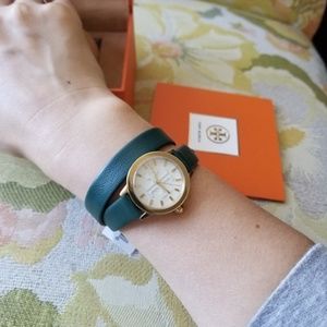WATCH Tory Burch  Gigi Double-Wrap Green Leather